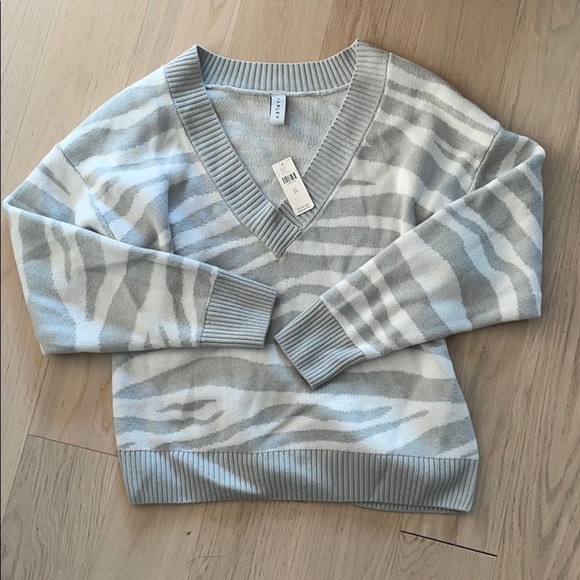 Brand new Varley V Neck Wool sweater - Picture 2 of 4